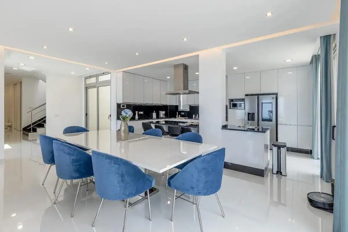 Villa Althea By Ymr Calheta  0*, Calheta (Madeira)